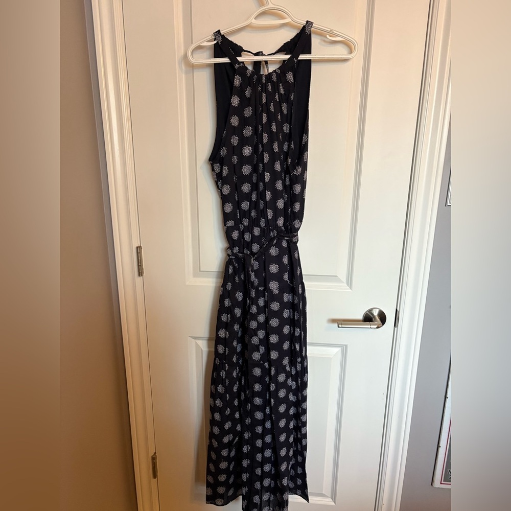 NWT Tommy Hilfiger Navy and White pattern belted halter dress size 8
